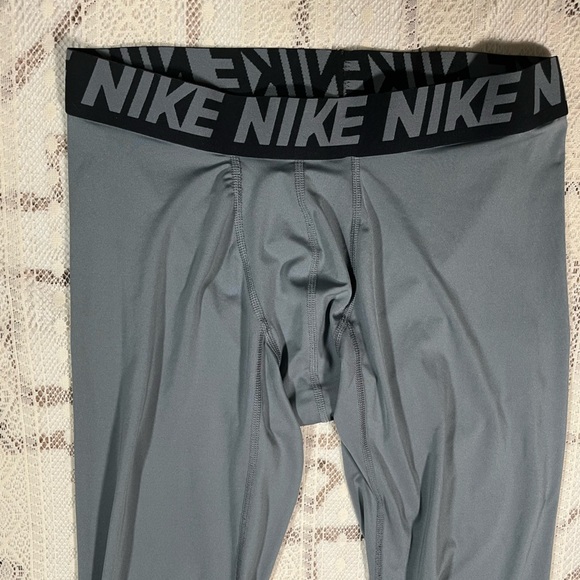 Nike Charcoal Performance Leggings - Picture 3 of 8